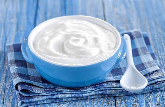 ماسک ماست و خواص بی&zwnj;نظیر آن برای زیبایی پوست